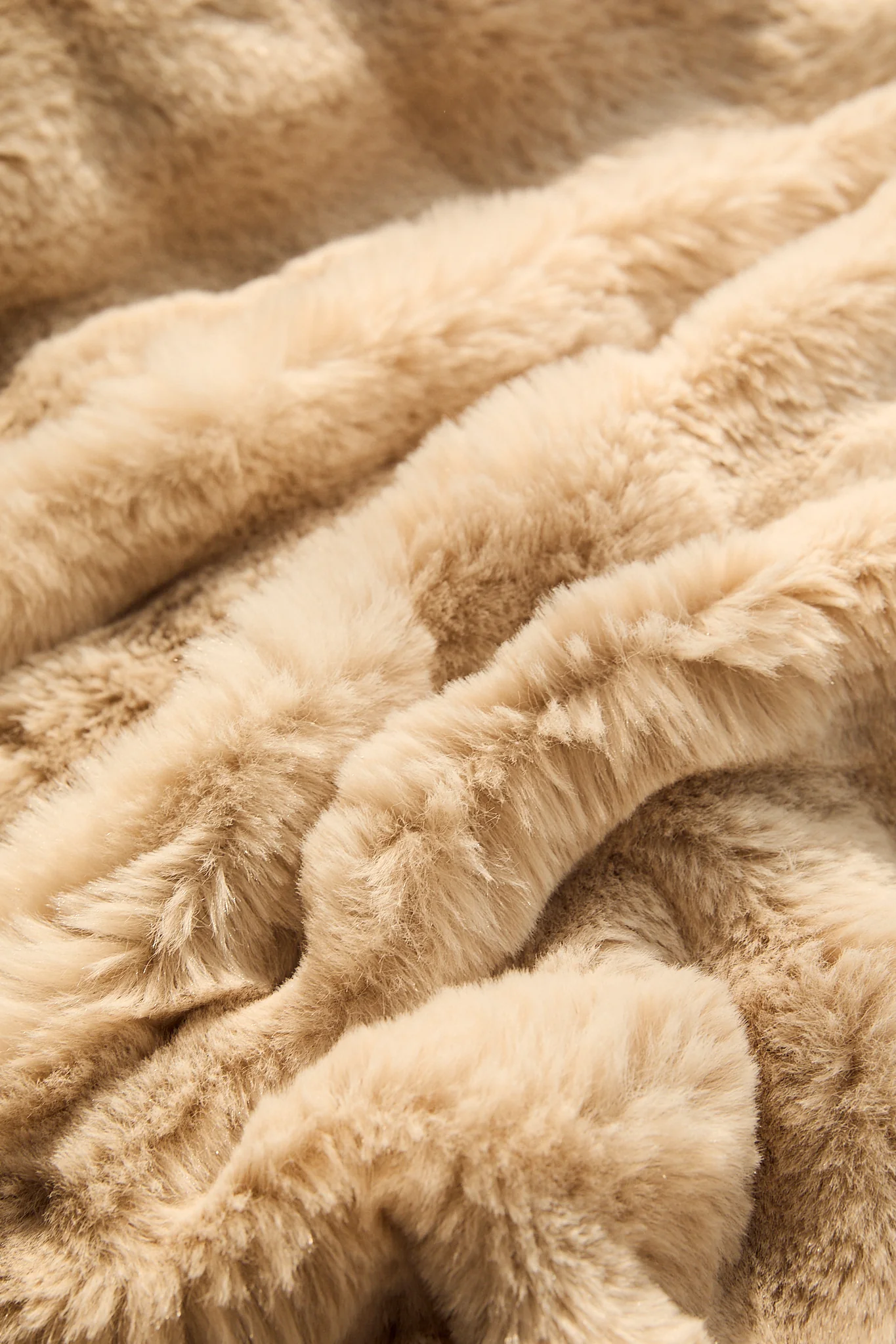 ErgoBoo Machine-Washable Electric Heated Blanket - Image 12